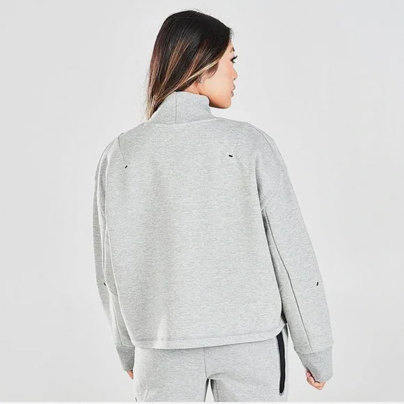 Nike Sportswear Tech Fleece Women's Oversized Turtleneck Sweatshirt - Light Gray - Picture 6 of 15